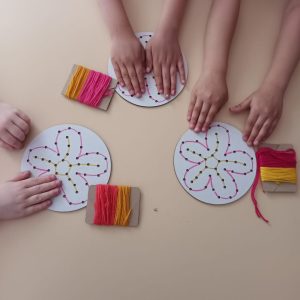 kit broderie enfant les petits jardiniers brodeurs